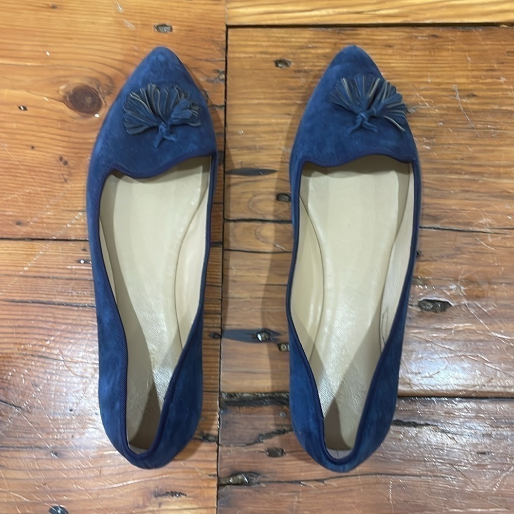 Anne Taylor Navy Blue Velvet Tasseled Point Flat Shoe Size 8 - Picture 2 of 5